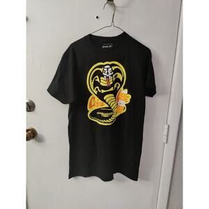 Men's Black/Yellow Cobra Kai Tee T-Shirt M 38/40 2021 Karate Kid Bioworld